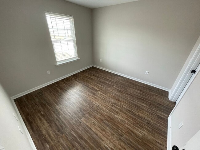 Building Photo - 429 Andover Dr