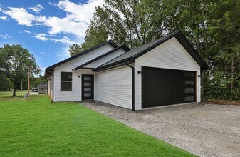 Building Photo - BRAND NEW 3 Bedroom | 2 Bathroom | 2 Car G...