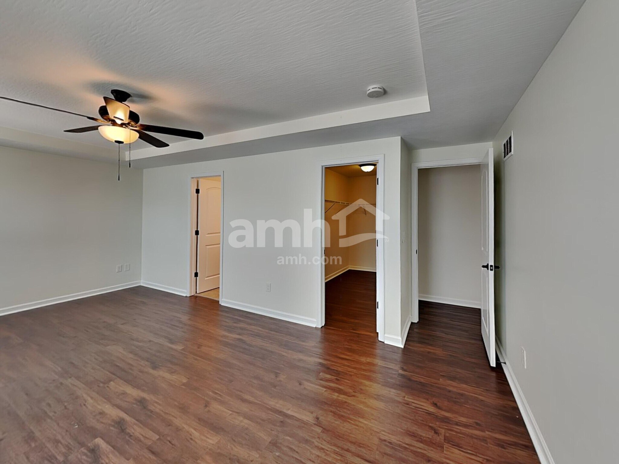Building Photo - 206 Honey Locust Ln