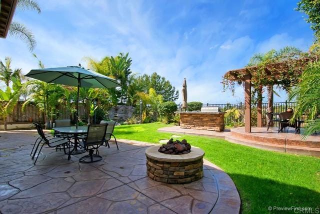 Building Photo - 3268 Avenida La Cima