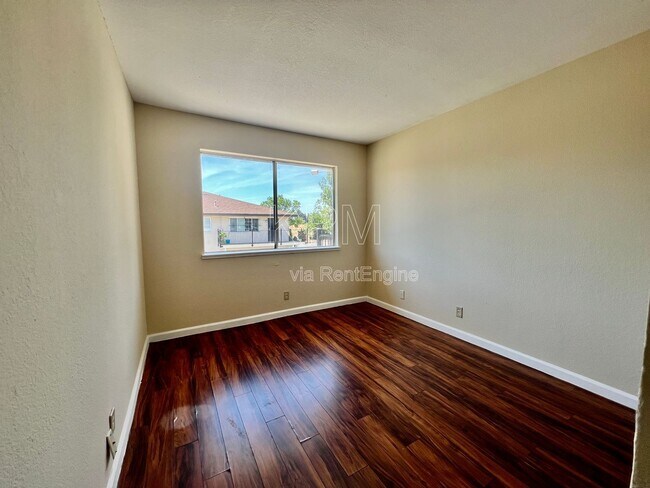 Building Photo - 2946 Peachtree Dr