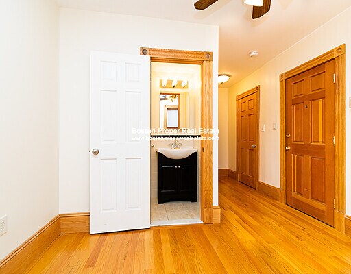 Building Photo - 46 Garden St