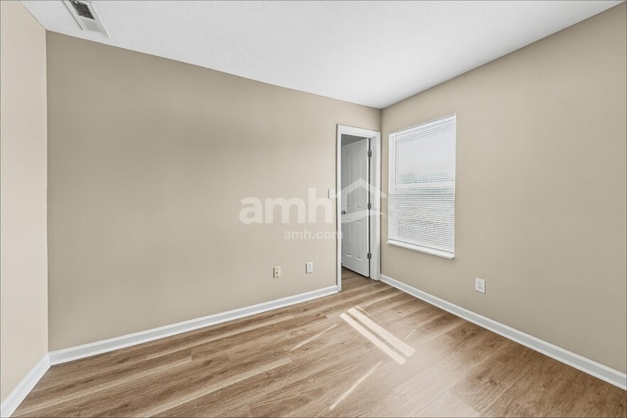 Building Photo - 7317 Wellwood Dr