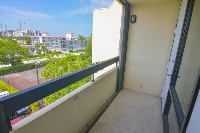 Building Photo - 1401 S Federal Hwy