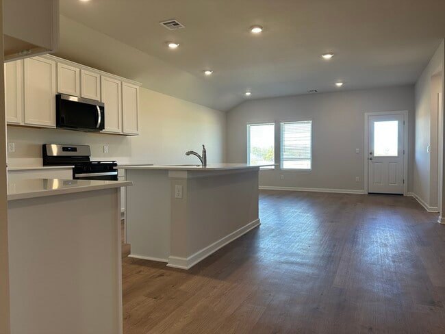 Building Photo - 14209 Little Falls Ln