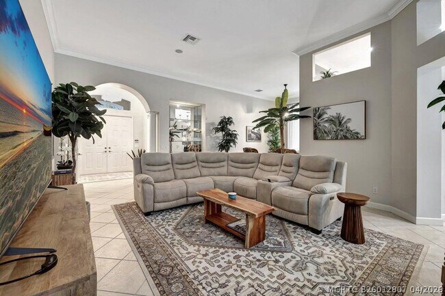 Building Photo - 7602 Greenbrier Cir