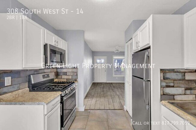 Building Photo - 308 South West St-14