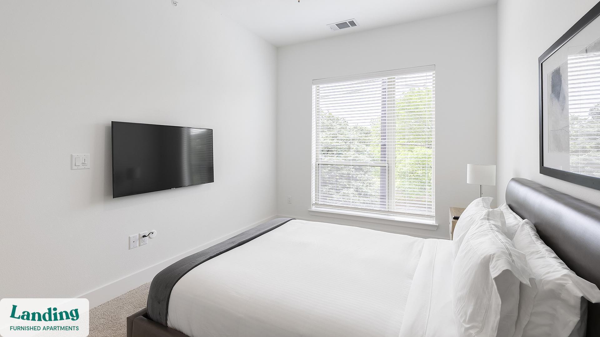 Building Photo - 650 E Sycamore St