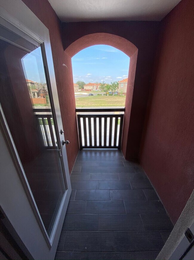 Building Photo - 3Bed/2.5 Bath Townhome, Mcallen TX