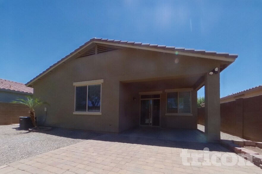 Building Photo - 17350 W Woodlands Ave
