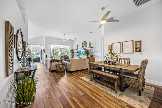 Building Photo - 1785 Ficus Point Dr