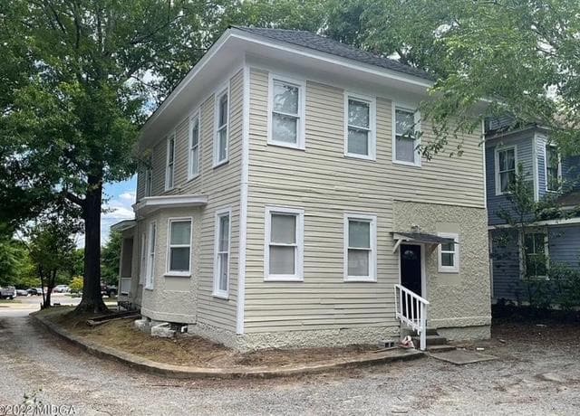 Building Photo - 1081 College St