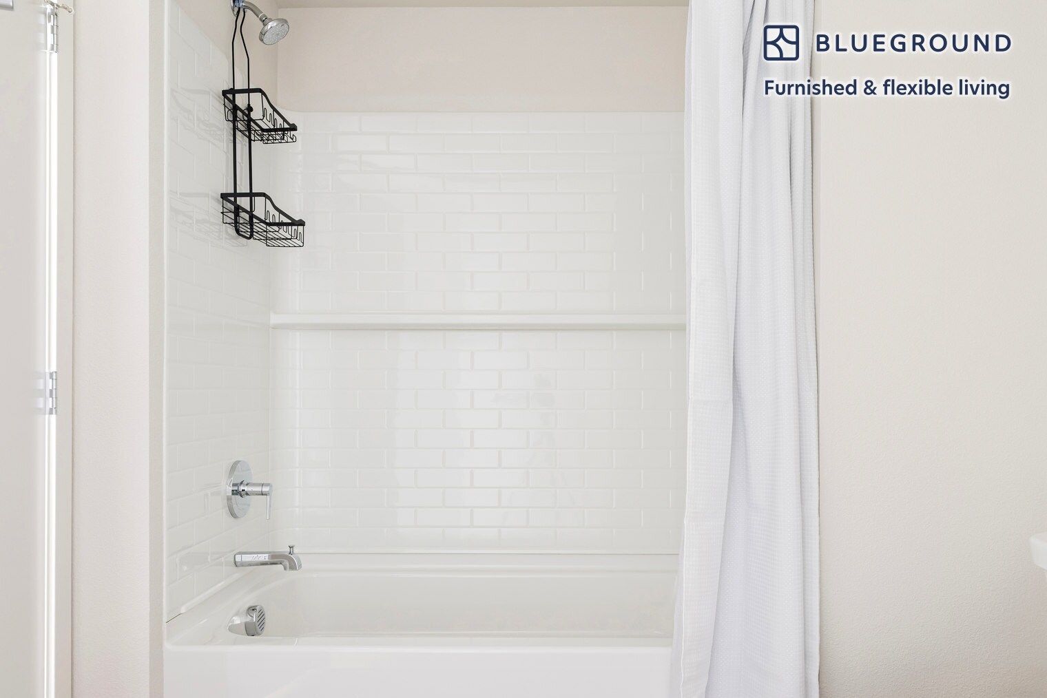 Building Photo - 2333 Calle Del Mundo