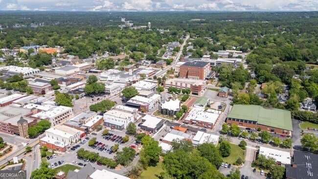 Building Photo - 541 N White St