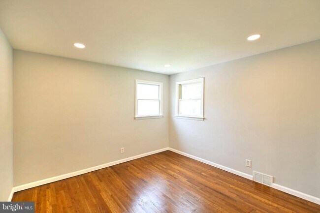 Building Photo - 51 Macon Dr