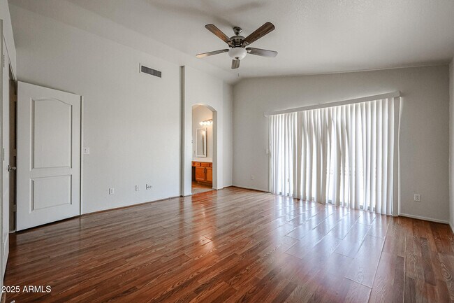 Building Photo - 2568 E Santa Rosa Dr