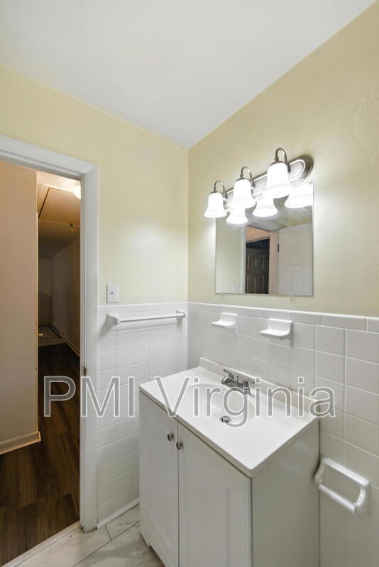 Building Photo - 3237 Verdun Ave