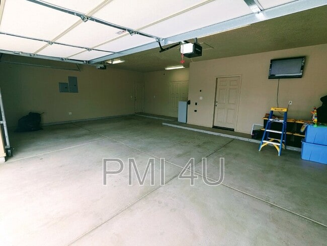 Building Photo - 2317 Garden Rd NE