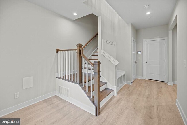 Building Photo - 1548 Meadowlark Glen Rd