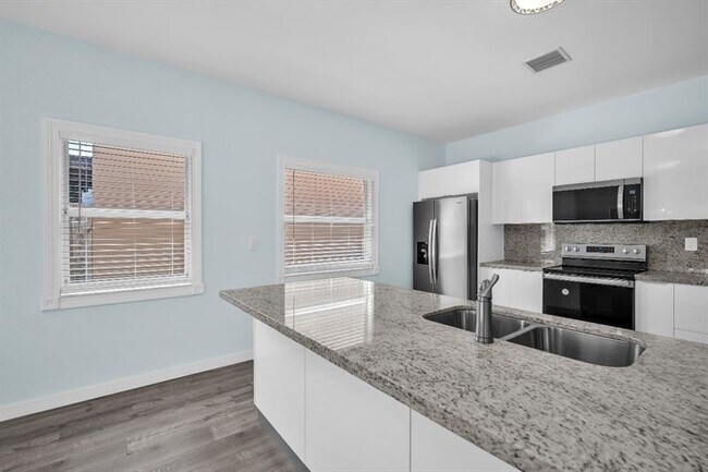 Building Photo - 15452 SW 138th Terrace
