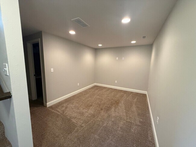 Building Photo - 2100 Providence Park Ln