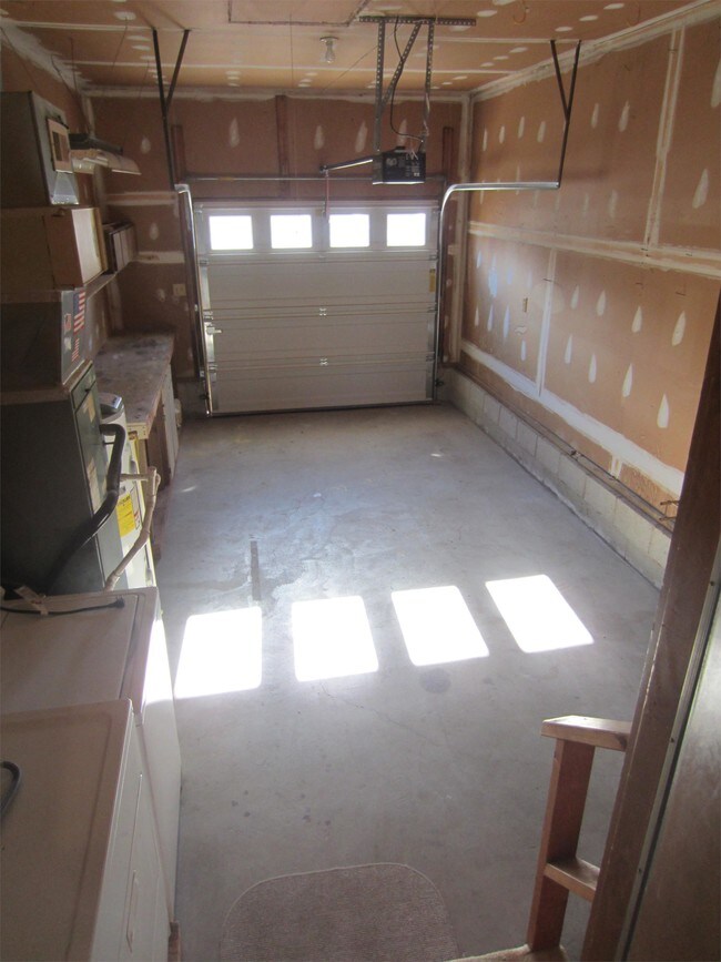 Building Photo - 12 Waterview Point