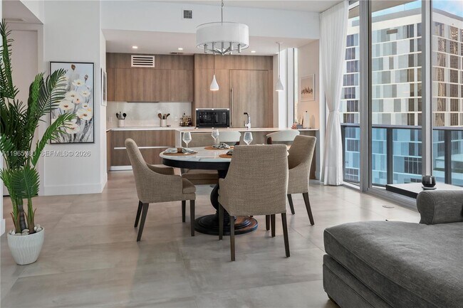 Building Photo - 17550 Collins Ave