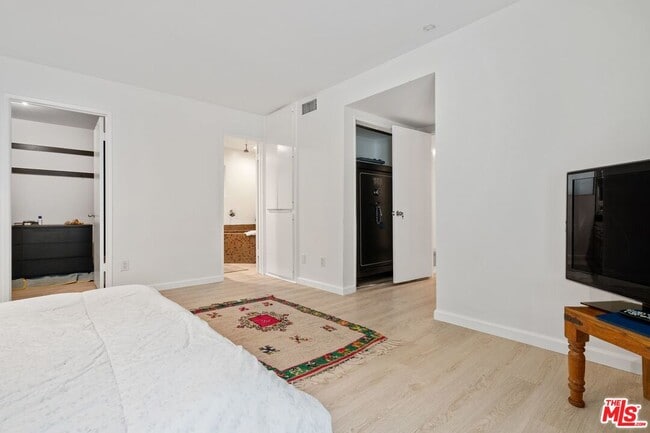 Building Photo - 3135 Chandelle Rd