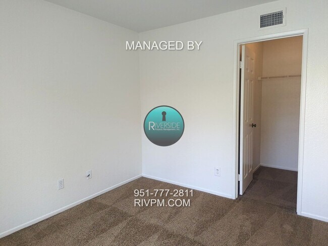 Building Photo - Spacious 3-Bed, 3-Bath Home in Riverside