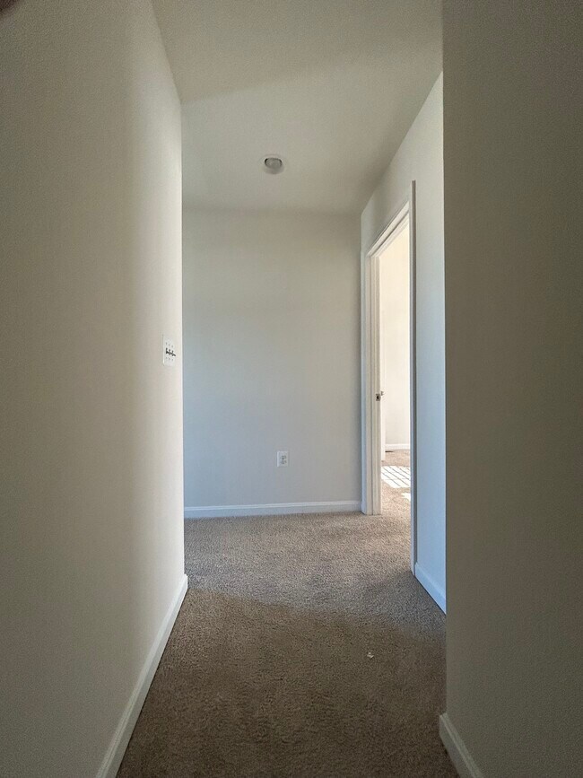 Building Photo - 7125 Durrette Rd