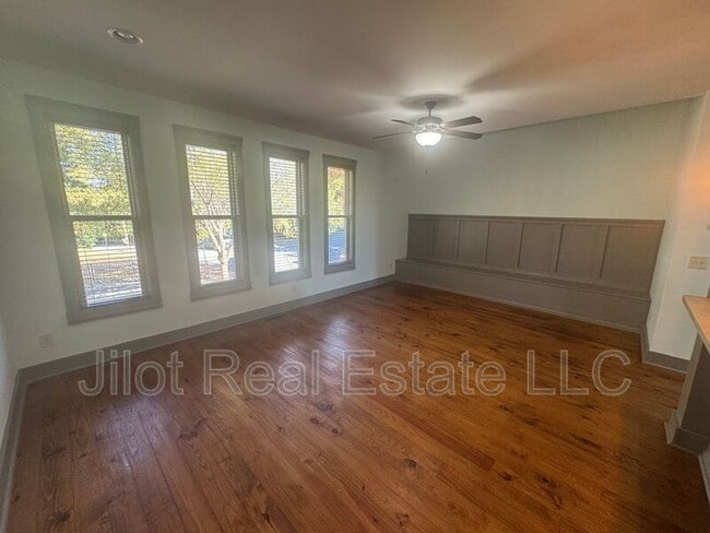 Building Photo - 1806 DeKalb Ave NE