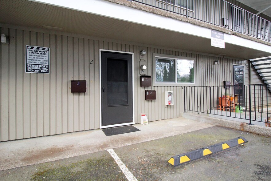 Building Photo - 1001 SW Woods St