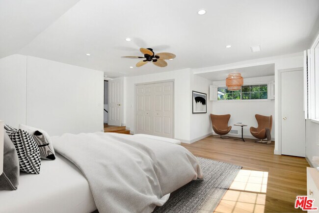 Building Photo - 5020 Dantes View Dr