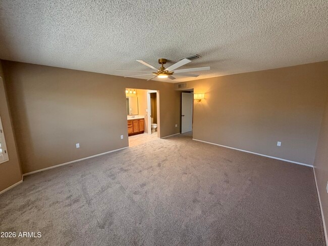 Building Photo - 14607 W Yosemite Dr