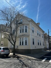 Building Photo - 71 Sutton St