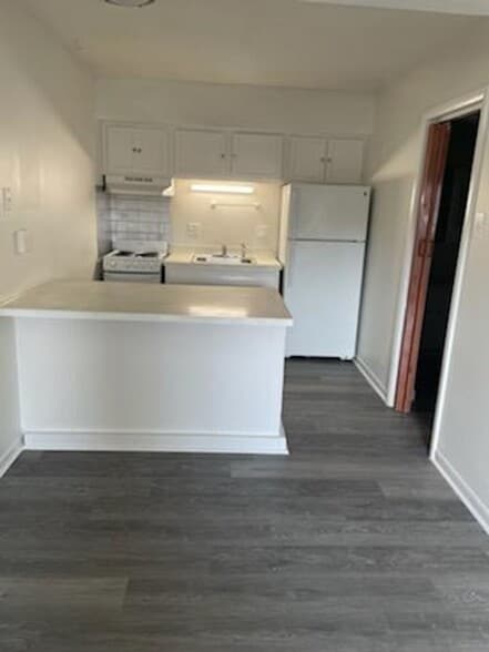 Kitchen - Douglas Oaks