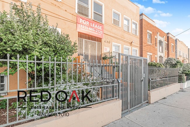 Building Photo - 420 N Coronado St