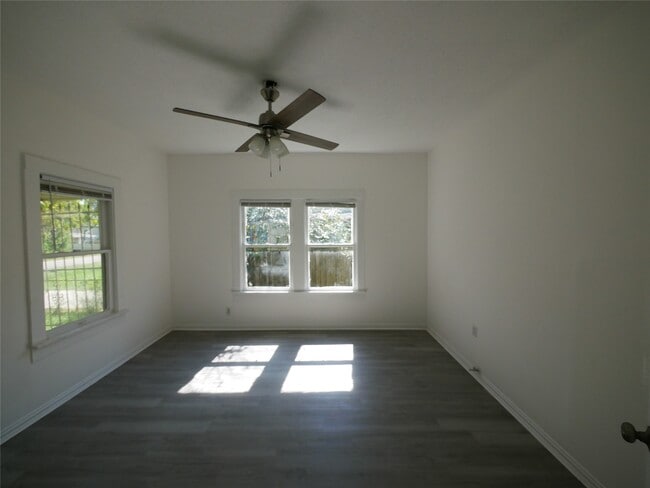 Building Photo - 6124 Goforth St