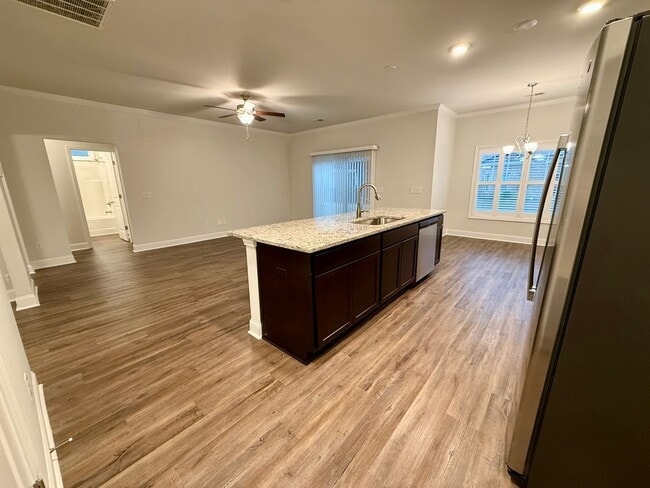 Building Photo - Newly Available in Heritage Bay!