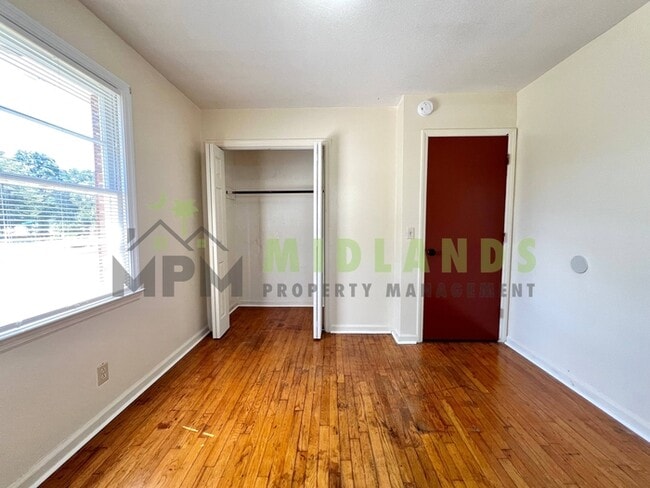 Building Photo - 1205 Faraway Dr