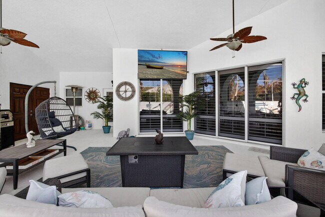 Building Photo - 8075 SE Governors Way