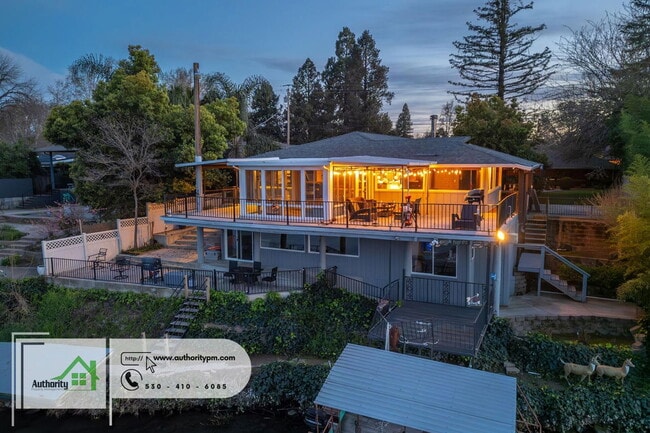 Building Photo - 3317 Riverside Dr