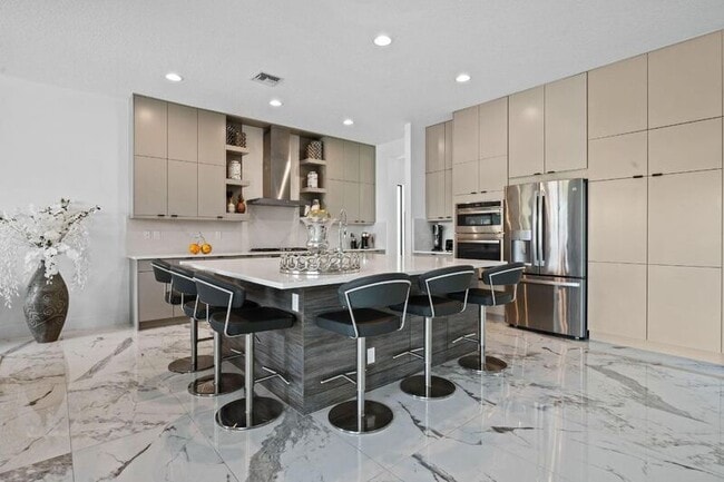 Building Photo - 8599 Tower Bridge Ct