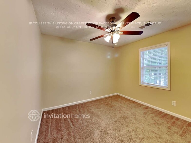 Building Photo - 2260 Rockwell Dr