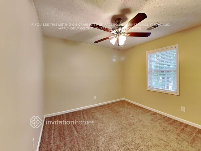 Building Photo - 2260 Rockwell Dr