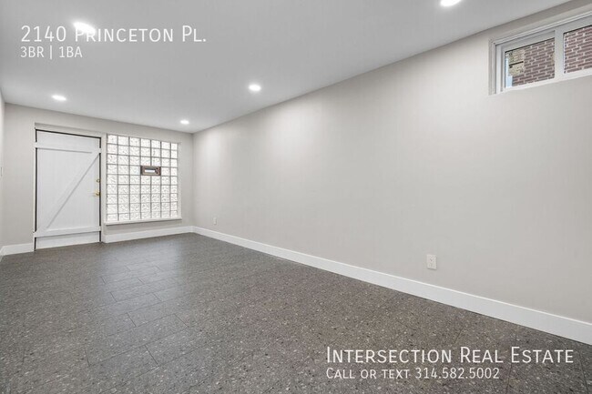 Building Photo - 2140 Princeton Pl