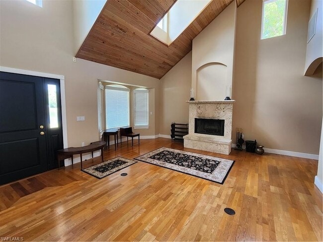 Building Photo - 3226 Van Buren Ave