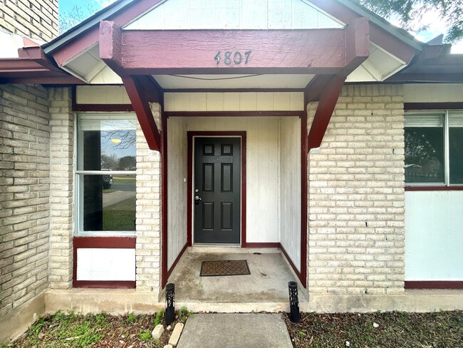 Building Photo - 4807 Copperbend Blvd