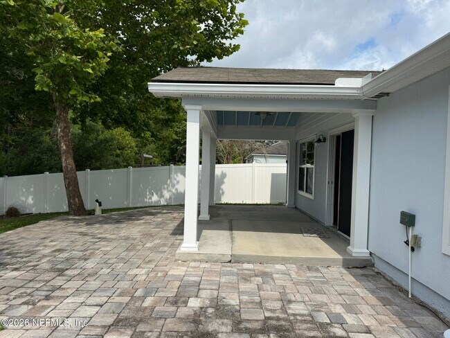 Building Photo - 95090 Timberlake Dr