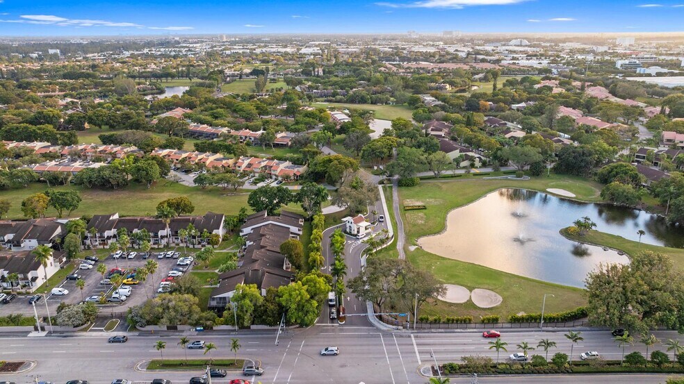 Building Photo - 9809 Costa del Sol Blvd
